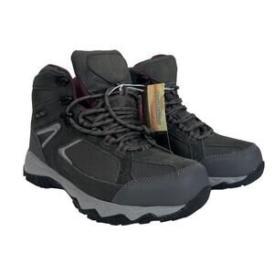 NWT Adventuridge Women’s Size 7 Gray Lace Up Leather Hiking Boots